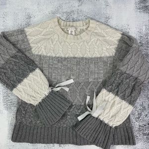MAX STUDIO GREY AND WHITE SWEATER SIZE MEDIUM